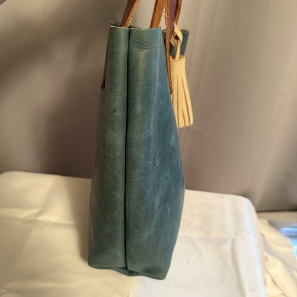 KMM & Co. MINI TOTE BAG ATLANTIC BLUE LEATHER CROSSBODY SHOULDER BAG TASSEL EUC - Picture 5 of 16